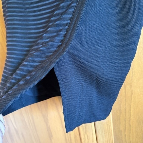 The Limited Black‎ Textured Pencil Skirt Faux Wrap Zip Closure Size 10 - Picture 4 of 11